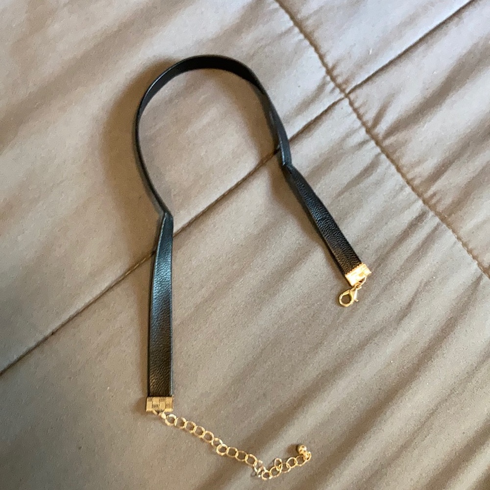 black adjustable choker
